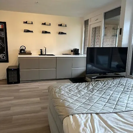 Aan De Maas Apartament