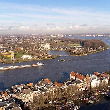 Aan De Maas Apartament