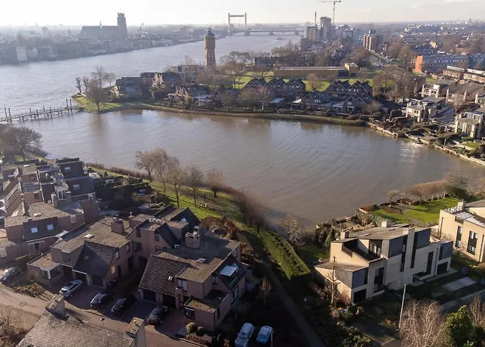 Aan De Maas * Zwijndrecht