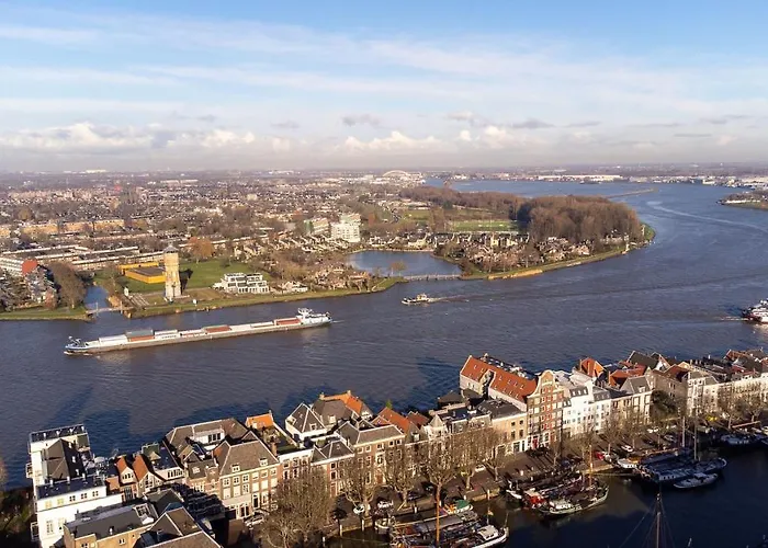 Aan De Maas Apartment