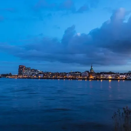 アパート Aan De Maas *